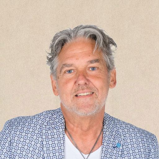 About Peter van der Pal